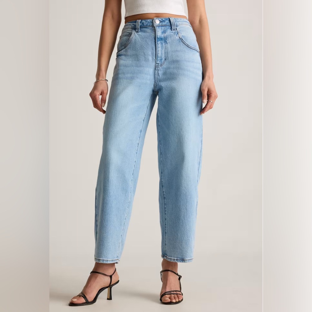 Quince Women's Light Blue High Rise Jeans